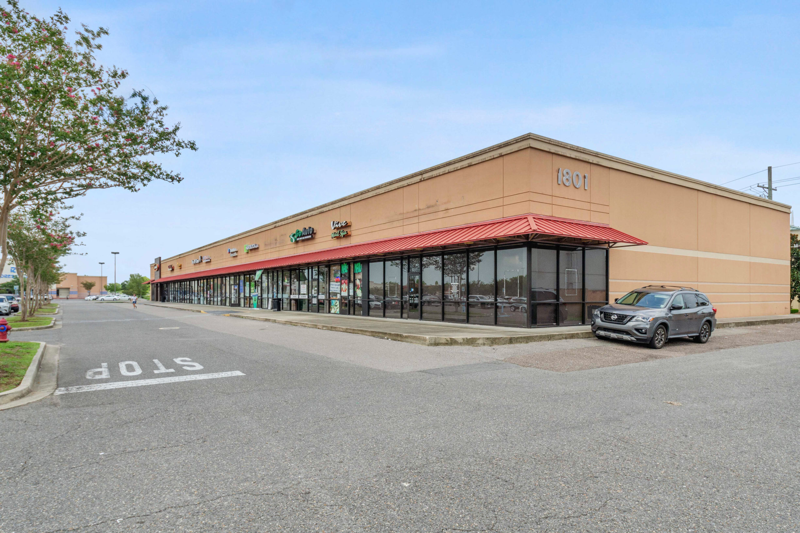 Saturdays are best spent shopping at Lenox Square! 🛍️😀